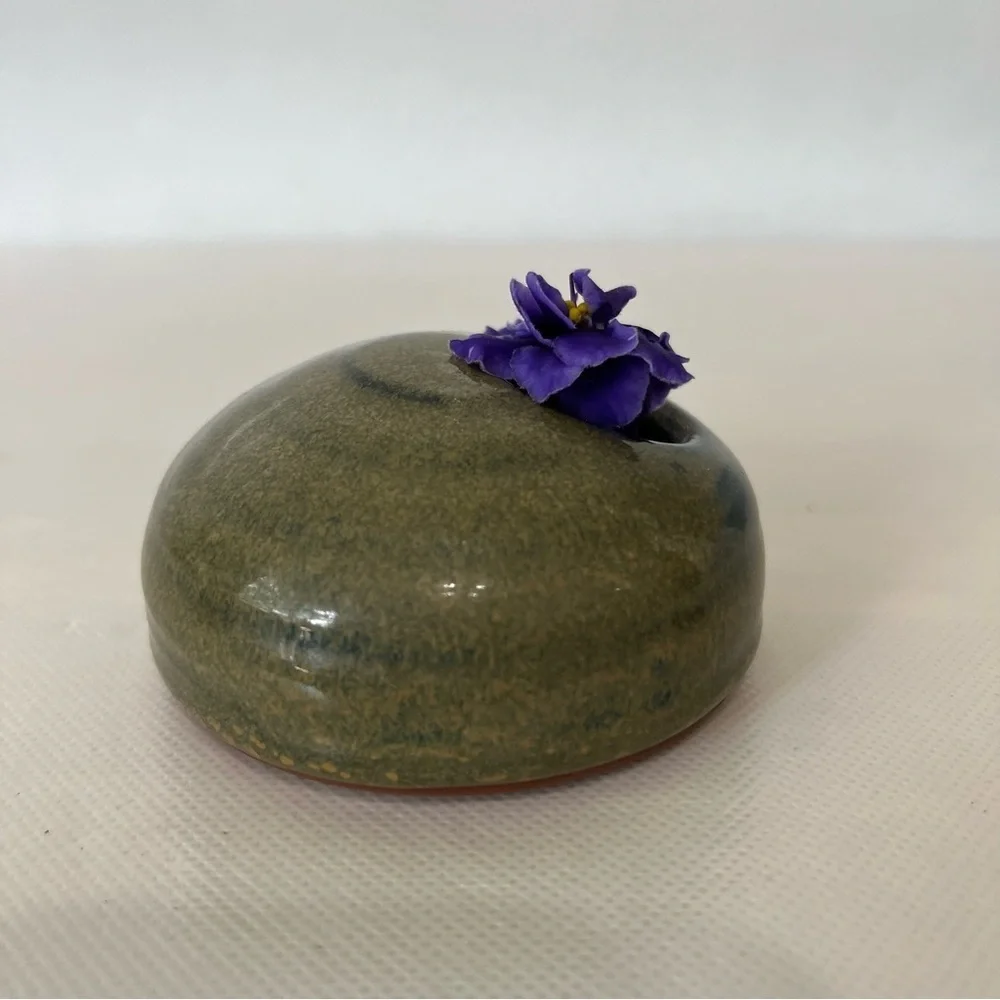Vintage Ikebana Ceramic Green Flower Frog Vase Handmade Pottery MCM - Picture 4 of 7